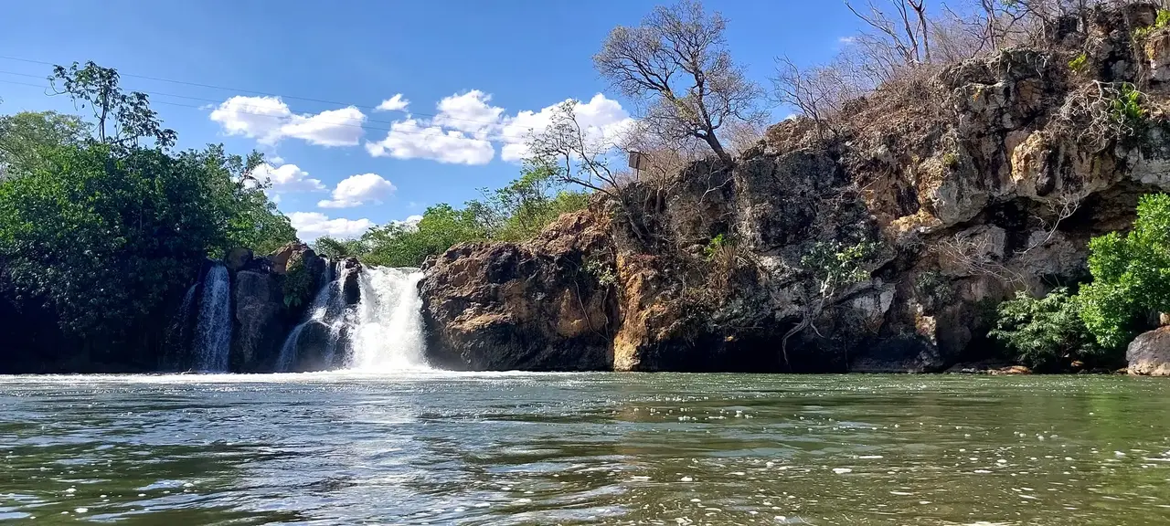 Foto 4 da cachoeira do rio Pandeiros